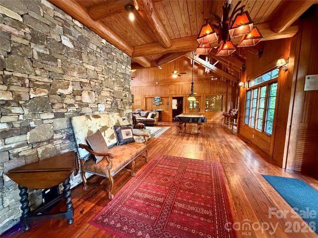 1156 Bear River Lodge Trail, Marshall, NC 28753