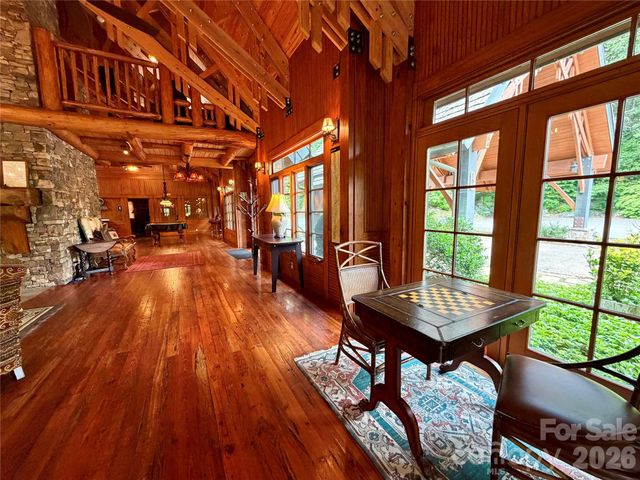 1156 Bear River Lodge Trail, Marshall, NC 28753