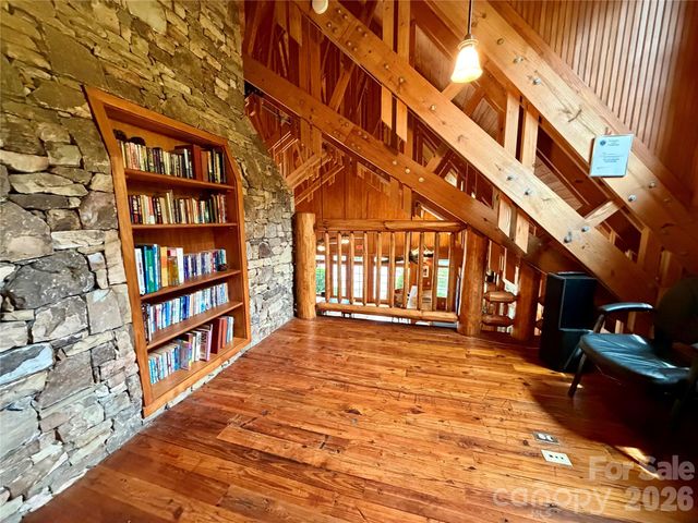 1156 Bear River Lodge Trail, Marshall, NC 28753