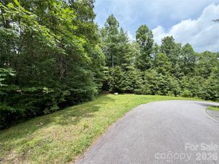 1156 Bear River Lodge Trail, Marshall, NC 28753