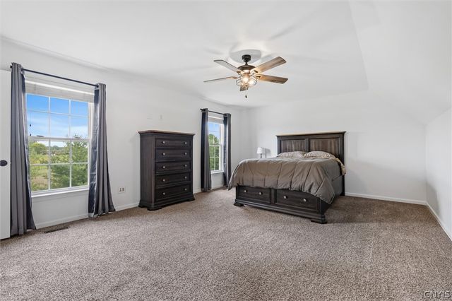 5549 Bingley Lane, Clay, NY 13041