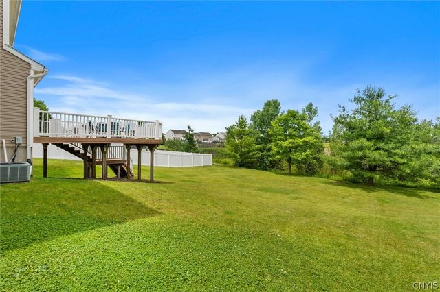 5549 Bingley Lane, Clay, NY 13041