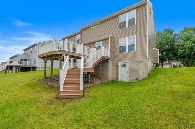5549 Bingley Lane, Clay, NY 13041