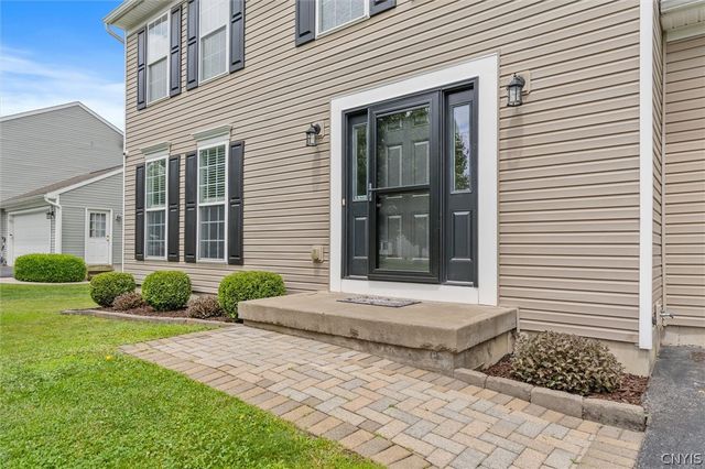 5549 Bingley Lane, Clay, NY 13041