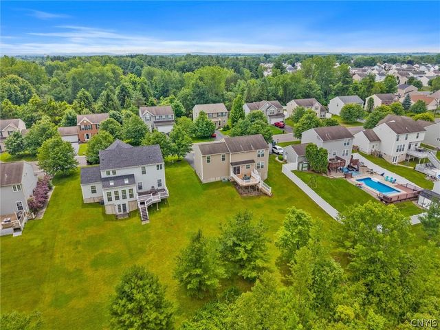 5549 Bingley Lane, Clay, NY 13041