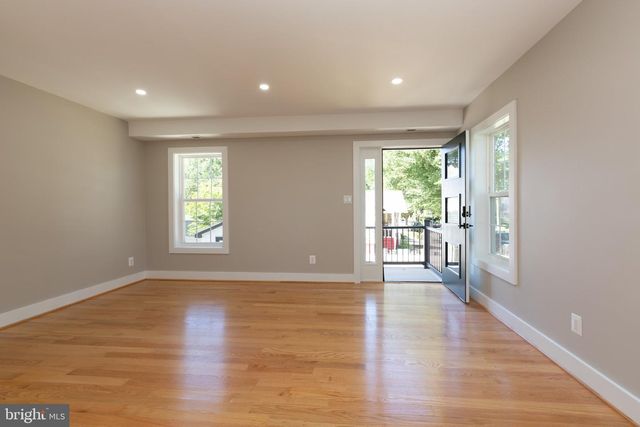 3724 24TH ST NE, Washington, DC 20018