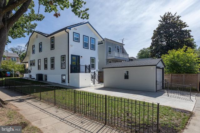 3724 24TH ST NE, Washington, DC 20018