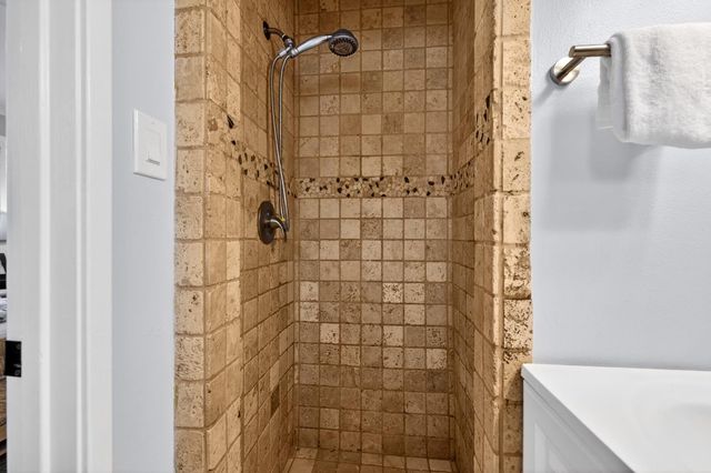 4009 Fairwood Way, Carmichael, CA 95608