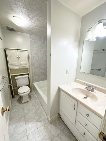 30 Harris St 5, Acton, MA 01720