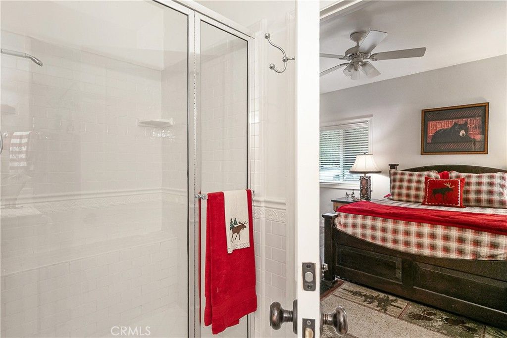 Image 25 of property listing at 343 Garden, Lake Arrowhead, CA 92352