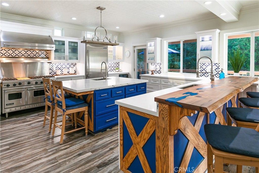 Image 9 of property listing at 343 Garden, Lake Arrowhead, CA 92352