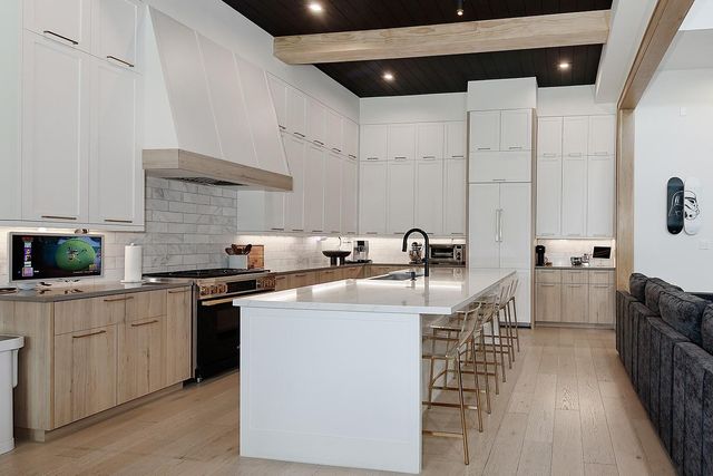 425 N Copa Palm Loop, Montgomery, TX 77316