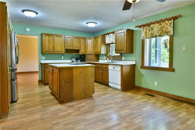 55 E South Range Road, North Lima, OH 44452