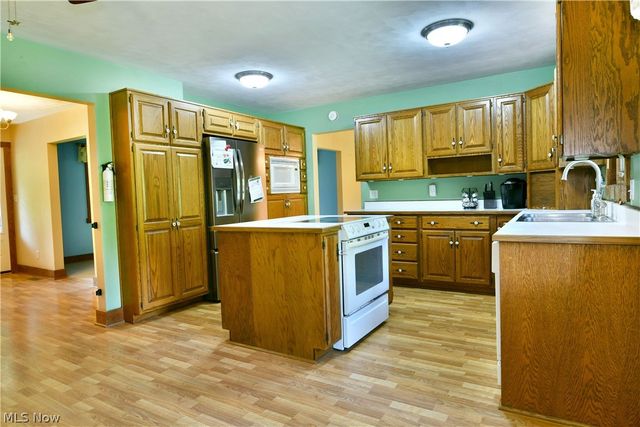 55 E South Range Road, North Lima, OH 44452