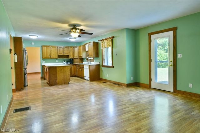 55 E South Range Road, North Lima, OH 44452