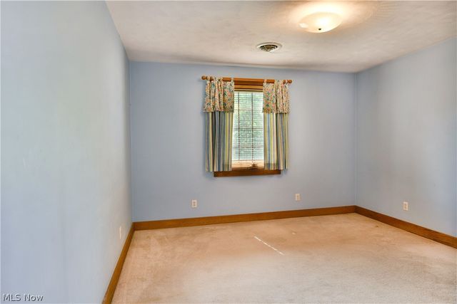 55 E South Range Road, North Lima, OH 44452