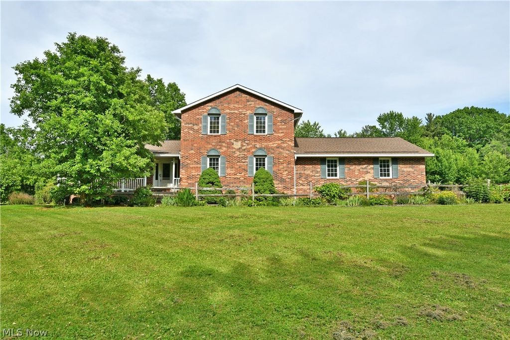 55 E South Range Road, North Lima, OH 44452