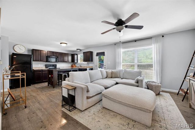 91 Cimarron Summit Way, Wentzville, MO 63385