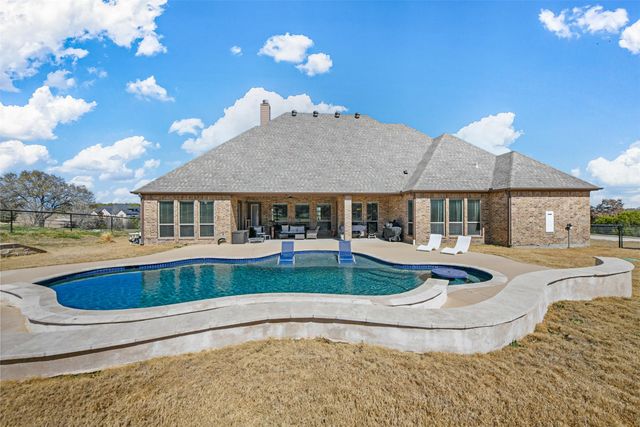 1012 Alicia Court, Weatherford, TX 76087