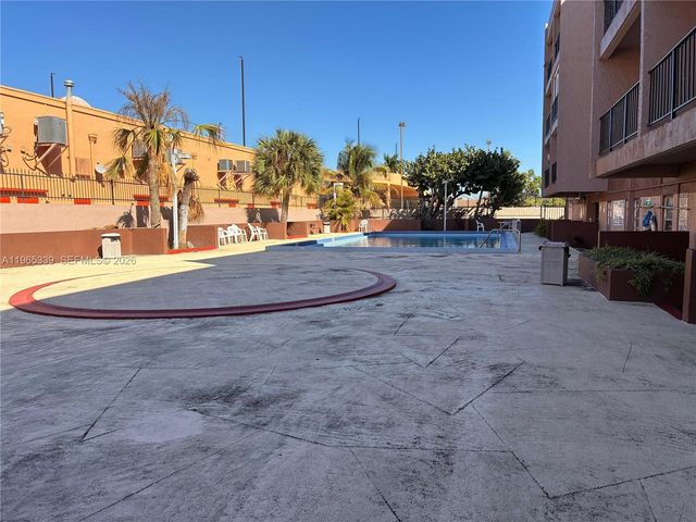 1900 W 68th Street G103, Hialeah, FL 33014