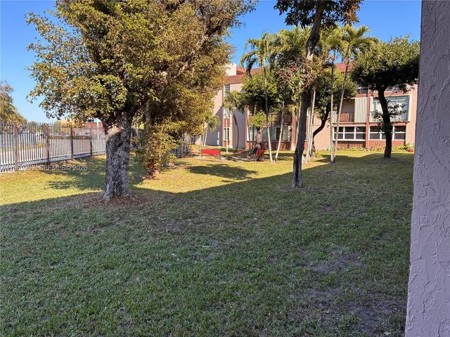 1900 W 68th Street G103, Hialeah, FL 33014