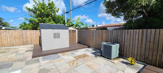 361 NW 42nd Street, Deerfield Beach, FL 33064