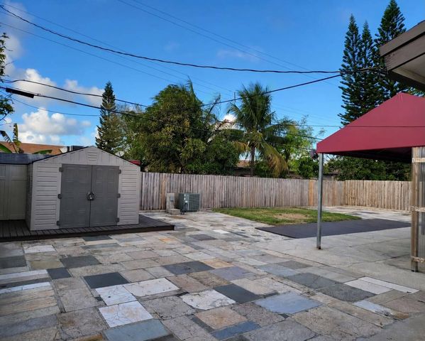 361 NW 42nd Street, Deerfield Beach, FL 33064