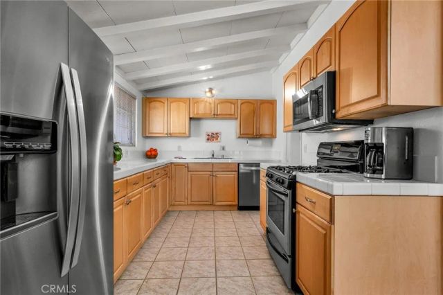 20553 Kittridge, Winnetka, CA 91306