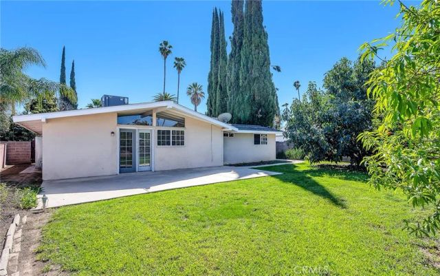 20553 Kittridge, Winnetka, CA 91306