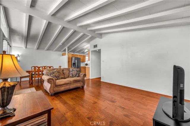 20553 Kittridge, Winnetka, CA 91306