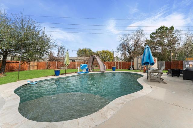17806 Serene Shore Drive, Cypress, TX 77429
