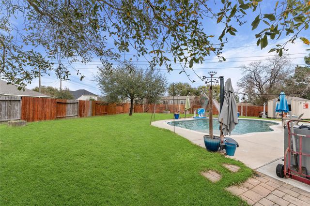 17806 Serene Shore Drive, Cypress, TX 77429