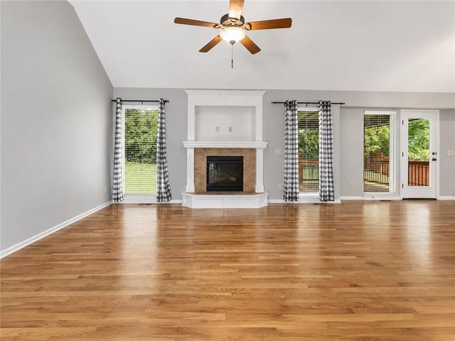 412 Duncan Drive, Liberty, MO 64068