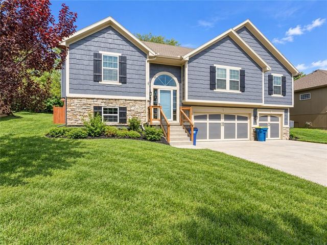 412 Duncan Drive, Liberty, MO 64068