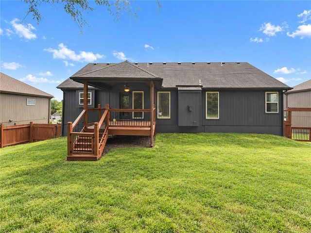 412 Duncan Drive, Liberty, MO 64068