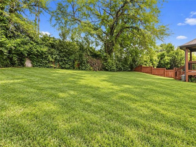 412 Duncan Drive, Liberty, MO 64068