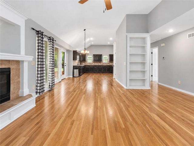 412 Duncan Drive, Liberty, MO 64068