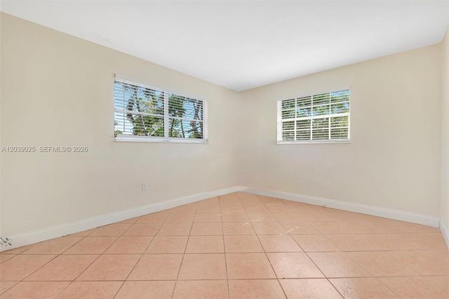 2211 NW 64th Ave, Sunrise, FL 33313