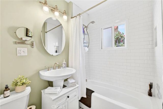 40 La Verne Avenue, Long Beach, CA 90803