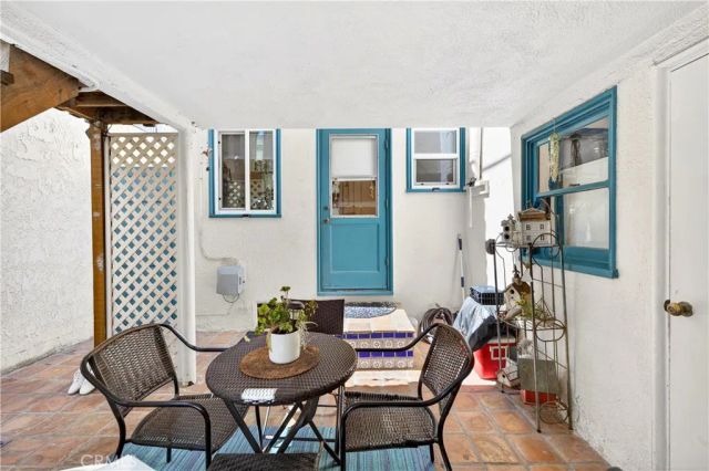 40 La Verne Avenue, Long Beach, CA 90803