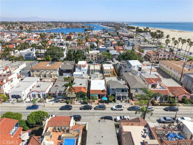 40 La Verne Avenue, Long Beach, CA 90803