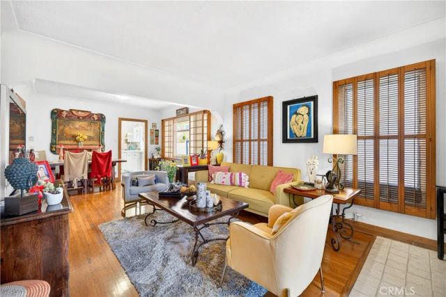 40 La Verne Avenue, Long Beach, CA 90803