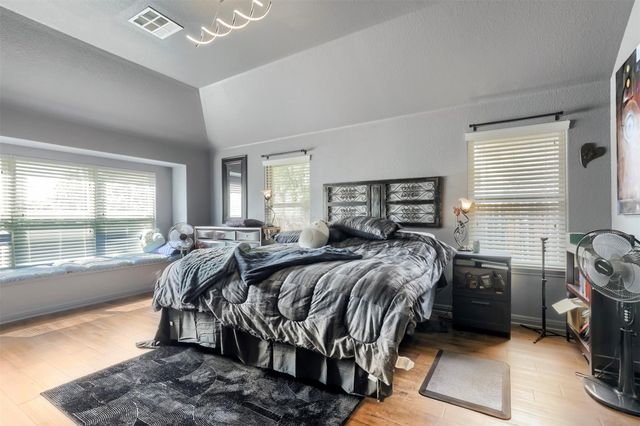 101 Lightcliff ST, Hutto, TX 78634