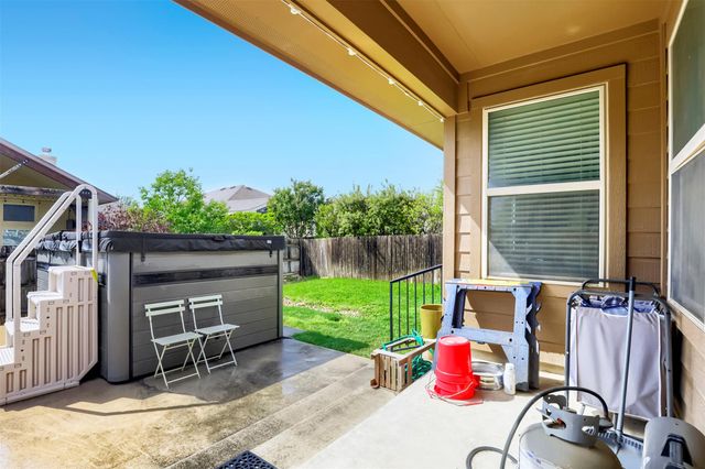 101 Lightcliff ST, Hutto, TX 78634