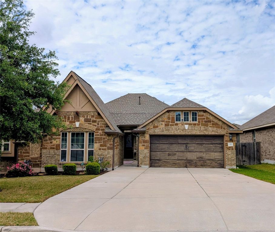 101 Lightcliff ST, Hutto, TX 78634