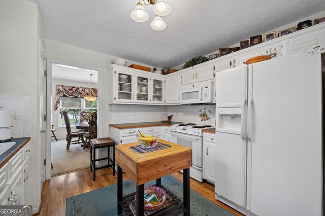 2759 Lanier Drive, Snellville, GA 30078