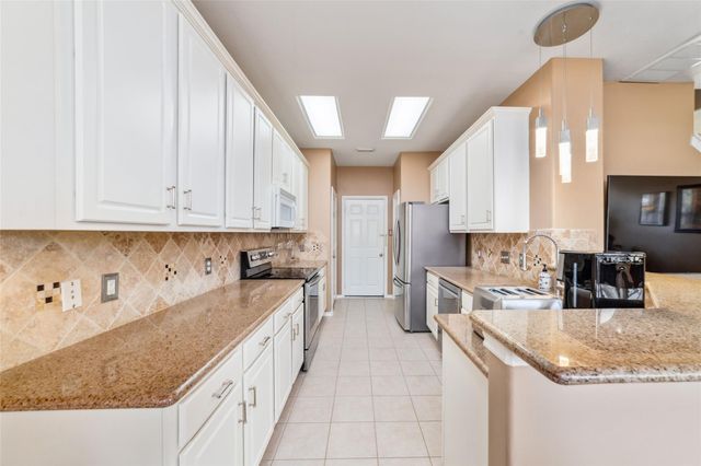 203 W Stedhill Loop, The Woodlands, TX 77384