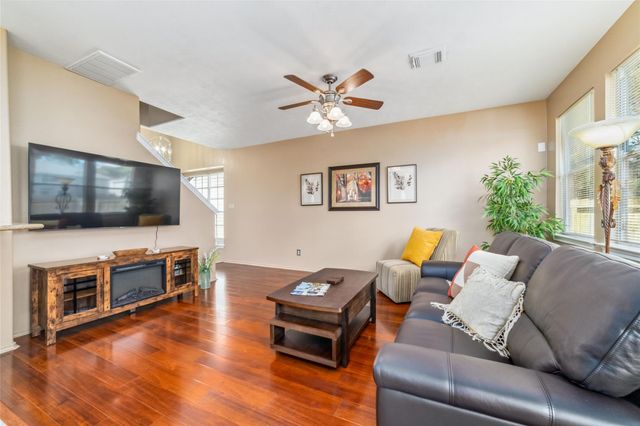 203 W Stedhill Loop, The Woodlands, TX 77384