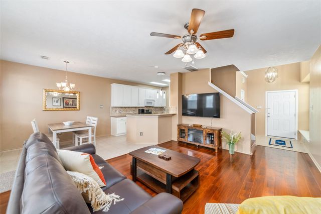 203 W Stedhill Loop, The Woodlands, TX 77384