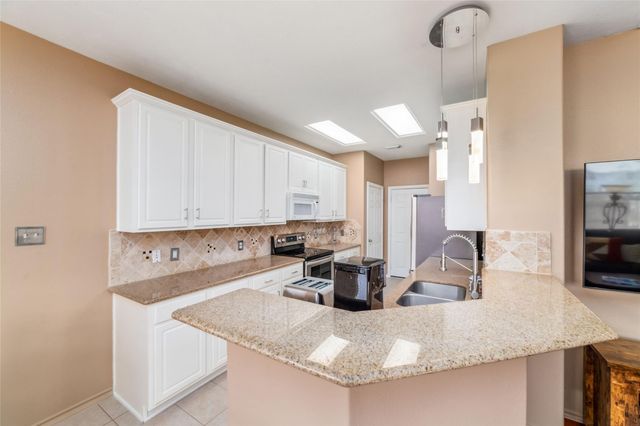 203 W Stedhill Loop, The Woodlands, TX 77384